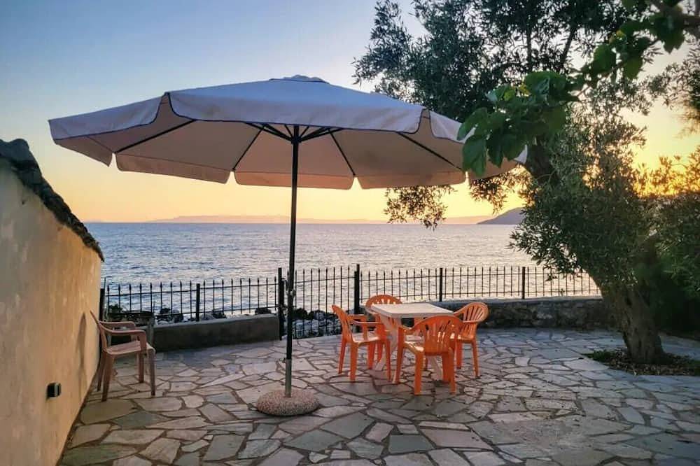 Seafront Villa \"Fay\" Entire Home Kardamyli West Mani Greece in Kardamyli, Messenien