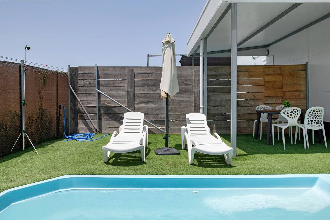 Casa vacanze 'Casita Perla' con piscina privata, Wi-Fi e aria condizionata in Conil de la Frontera, Costa de la Luz