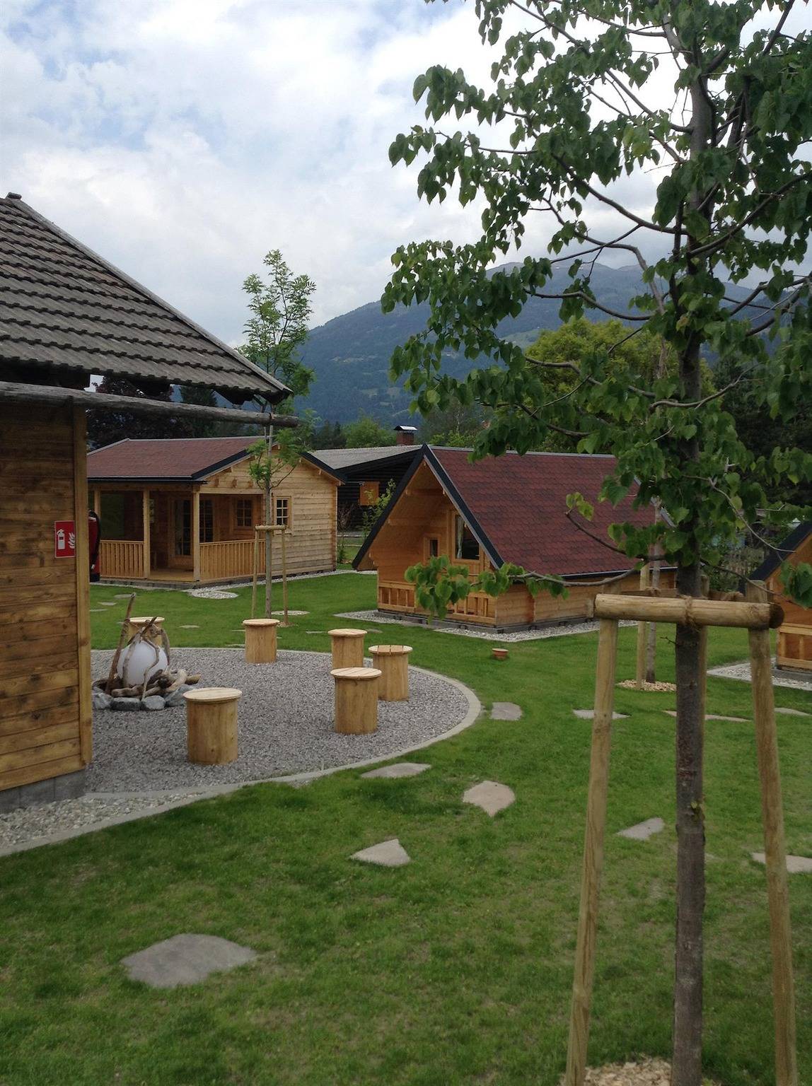"Schlafnester" in Gailtaler Alpen, Berg im Drautal