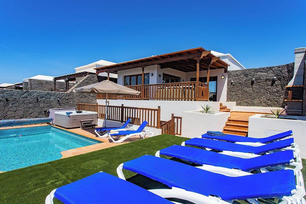 Villa confortable de 200 m², à 20 minutes à pied du centre de Playa Blanca in Playa Blanca, Yaiza