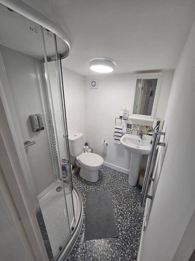 Entire apartment, Studio Apartment in Ealing, London