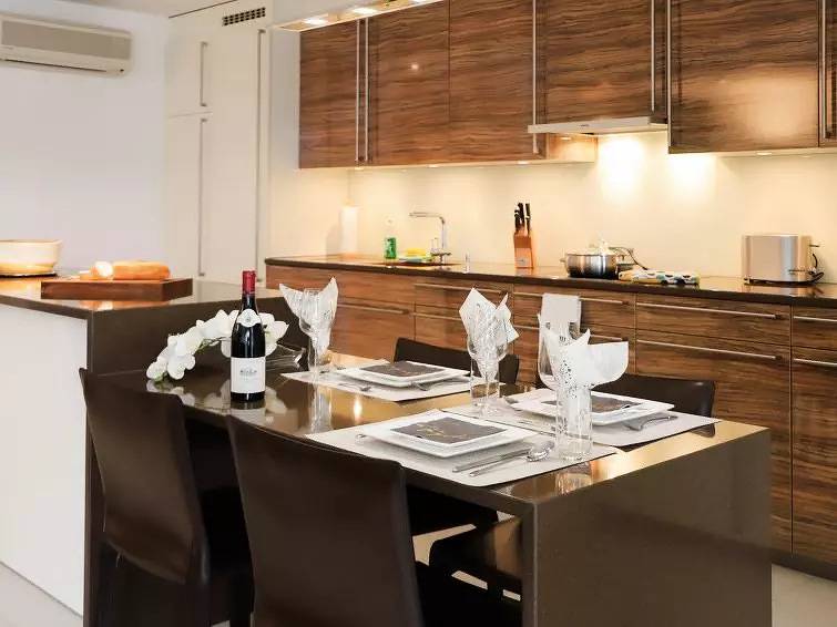 Ganze Wohnung, 2 Zimmer 3 Personen in Montreux, Genfer See
