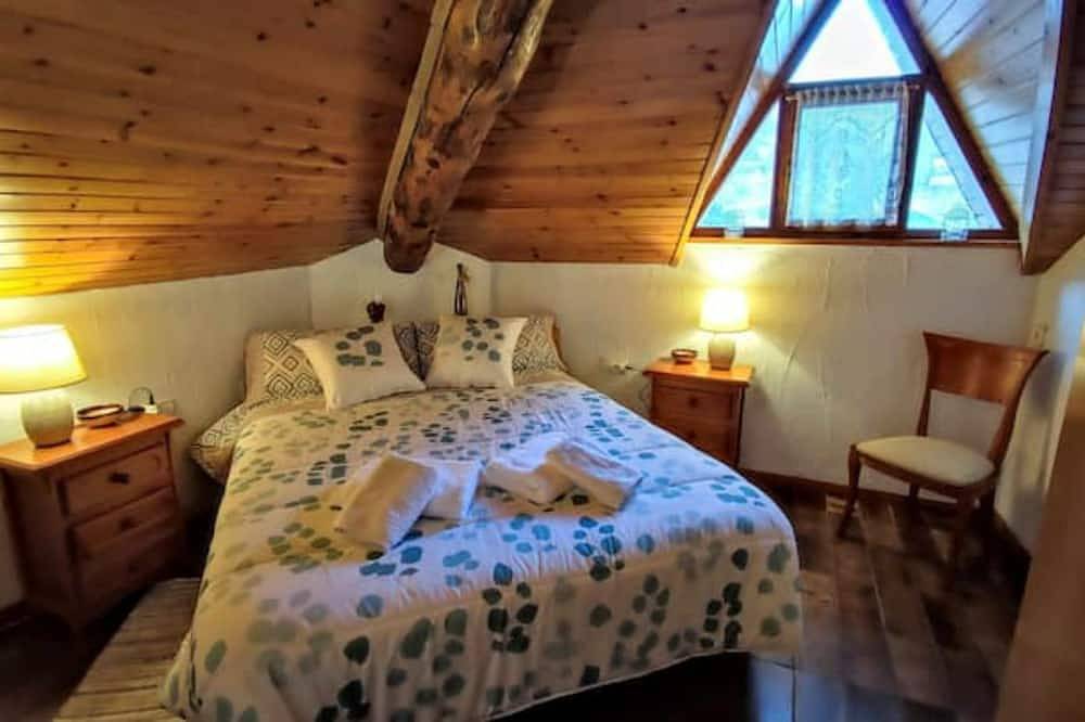 Entire apartment, A Centric Duplex With Views - El Niuet de Sort in Sort, Catalan Pyrenees