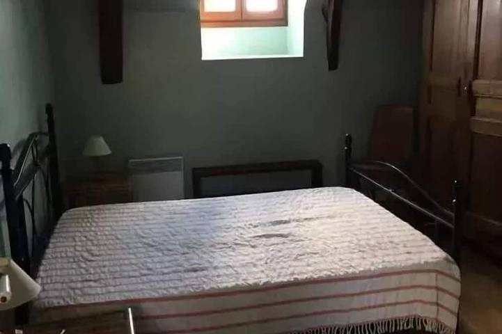 Location de vacances pour 6 personnes dans Saint-Exupéry-les-Roches - 2
