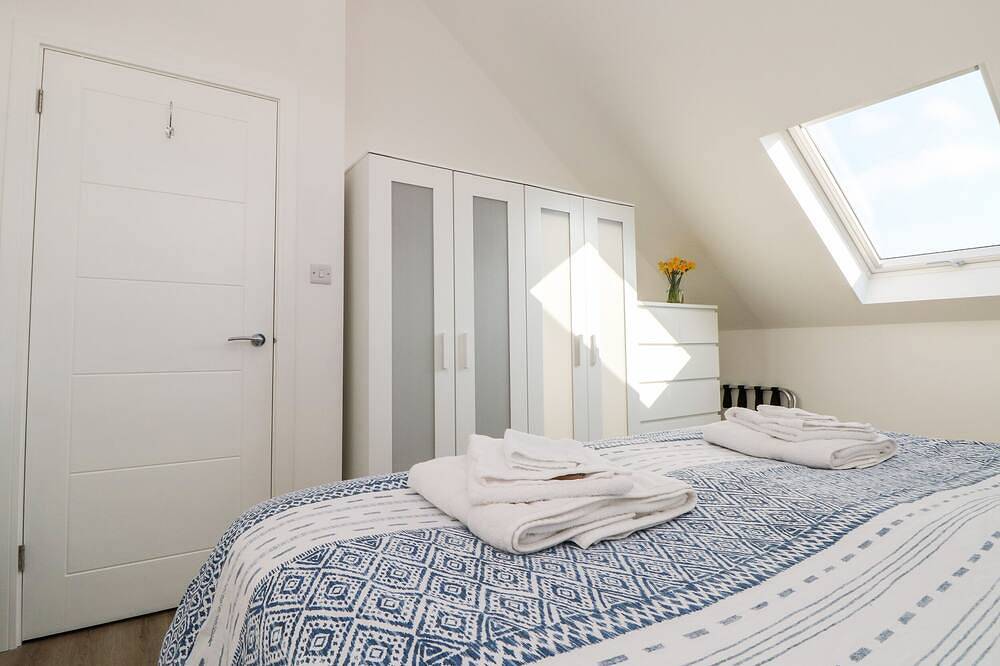The Crest, family friendly, with a garden in Helston in Helston, Cornwall
