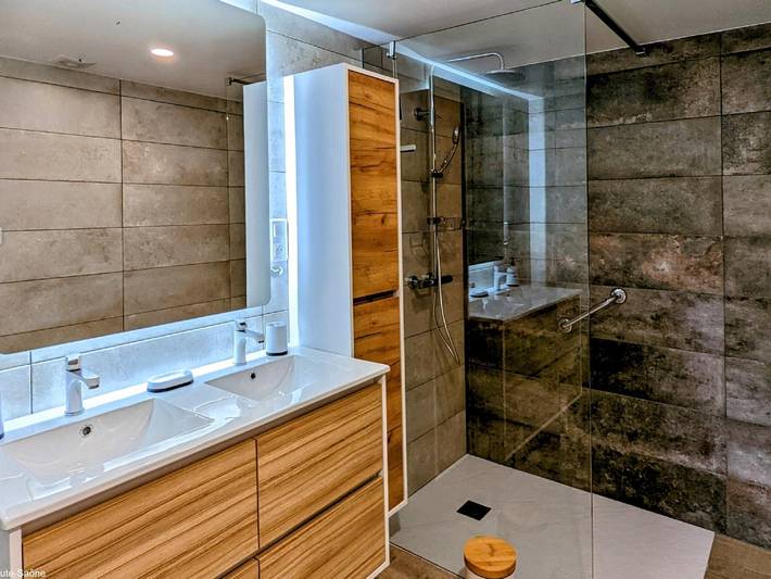 Gîte pour 6 personnes, avec jardin à Saint-Bresson - 4