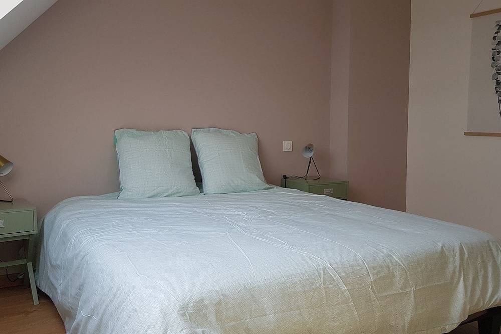 New villa 100 m from the beach, 4 bedrooms, enclosed grounds. in Plounéour-Brignogan-Plages, Región de Brest