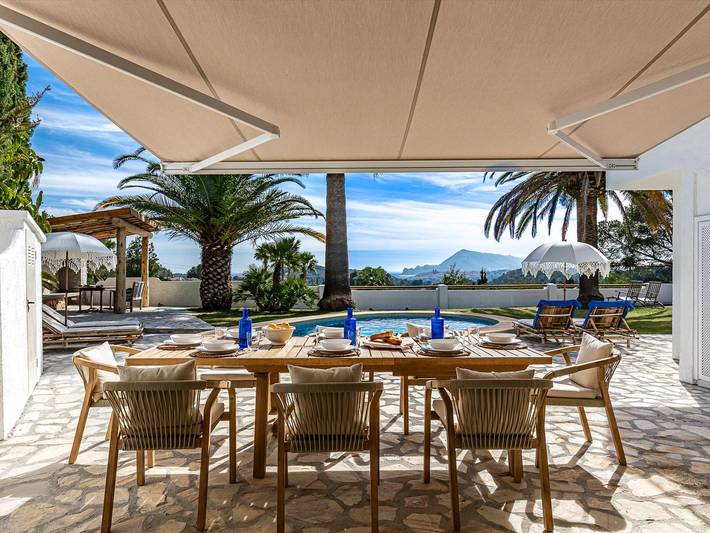 Location de vacances pour 10 personnes, avec Balcon ainsi que Terrasse et Jardin dans Altea La Vieja