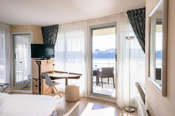 Hôtel pour 3 personnes, avec vue et jardin, animaux acceptés dans Plage de l'Ecluse - 2