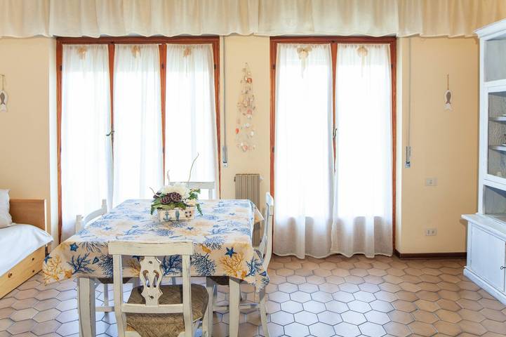 Ferienwohnung für 5 Personen, mit Balkon in Diano Marina Gemeinde - 2