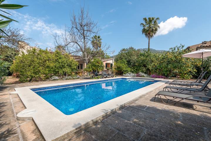 Finca am Strand für 6 Personen, mit Garten