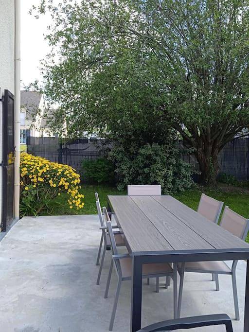 Location de vacances pour 6 personnes, avec jardin dans Le Cabellou - 2