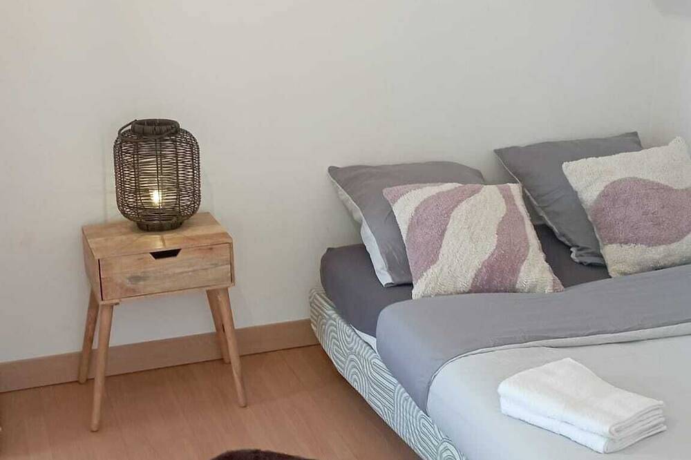 Apartamento entero, F2 Duplex Proche du Centre Avec Parking Privé in Beauvais, Río Oise