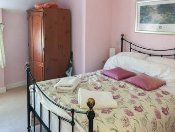 Holiday Home for 3 People in Kniveton, Peak District, Photo 4