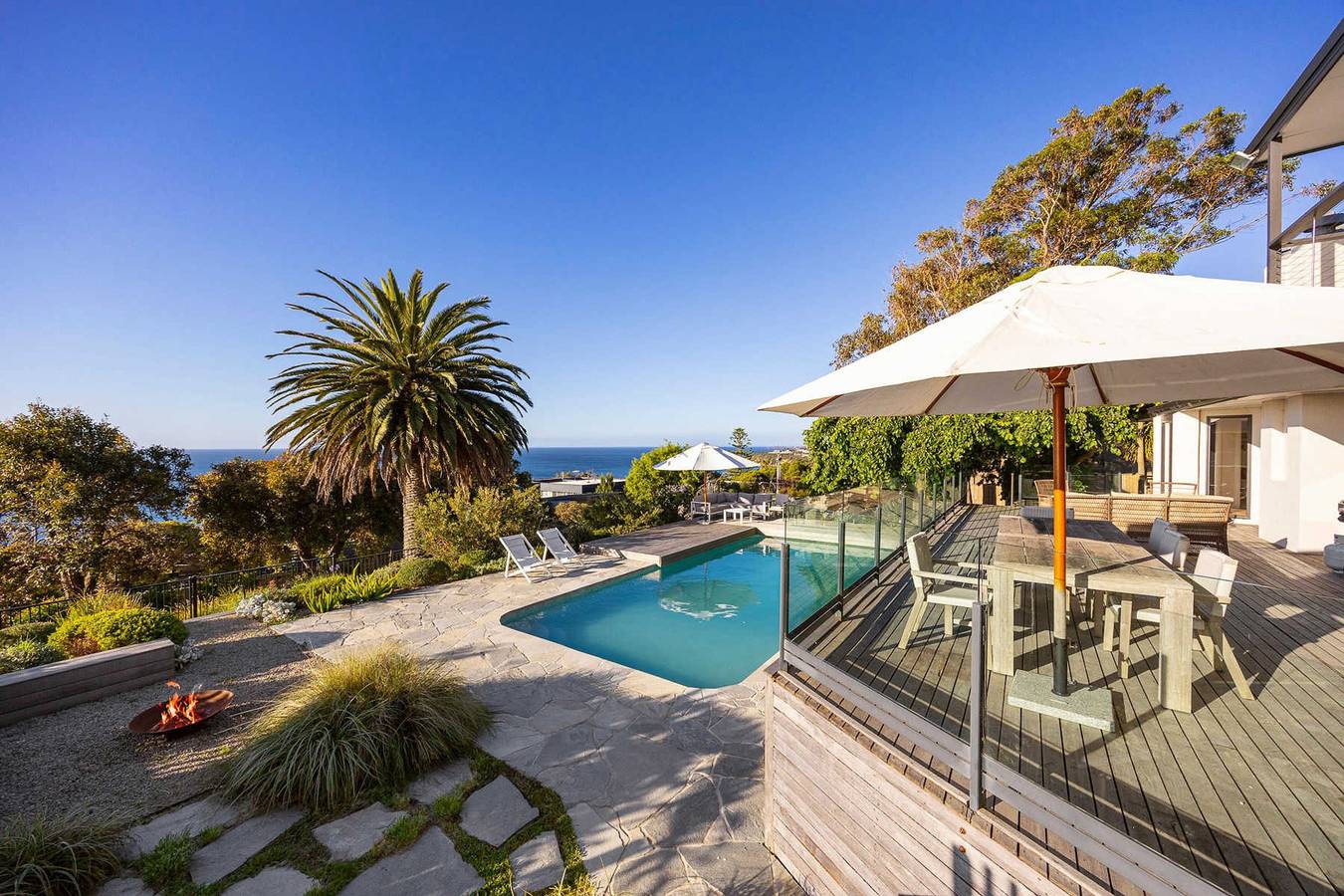 Holiday Home for 14 People in Mount Martha, Mornington Peninsula