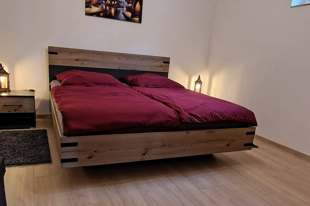 Ganze Wohnung, Große, freundliche Ferienwohnung (120qm) mit Garten im Anlautertal - Altmühltal in Titting, Altmühltal