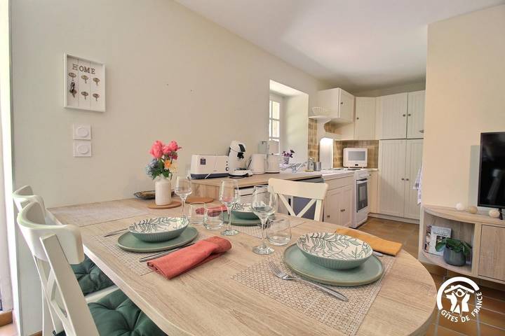 Gîte pour 3 personnes, avec jardin à Plumergat - 2