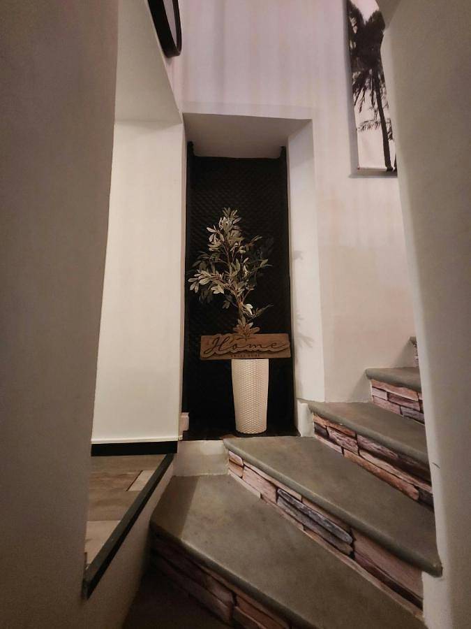 Location de vacances pour 6 personnes, avec terrasse dans Office De Tourisme De Greoux Les Bains