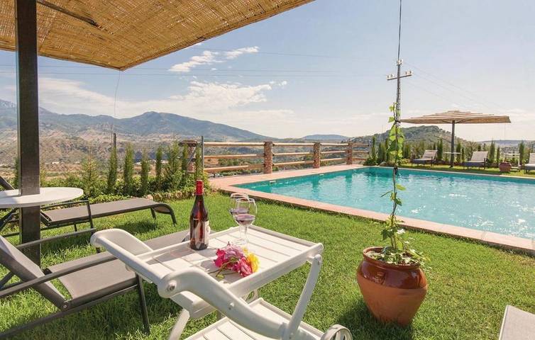 Casa rural para 14 personas, con Terraza y Jardín además de Piscina y Vistas en Algodonales - 3