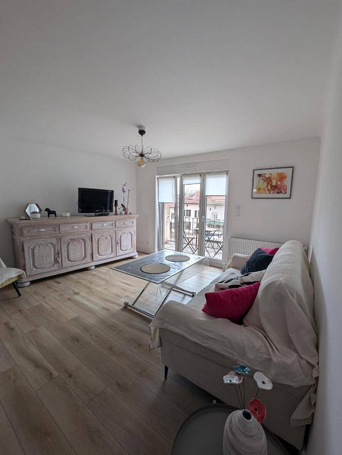 Gîte pour 4 personnes, avec balcon, animaux acceptés dans Adelange