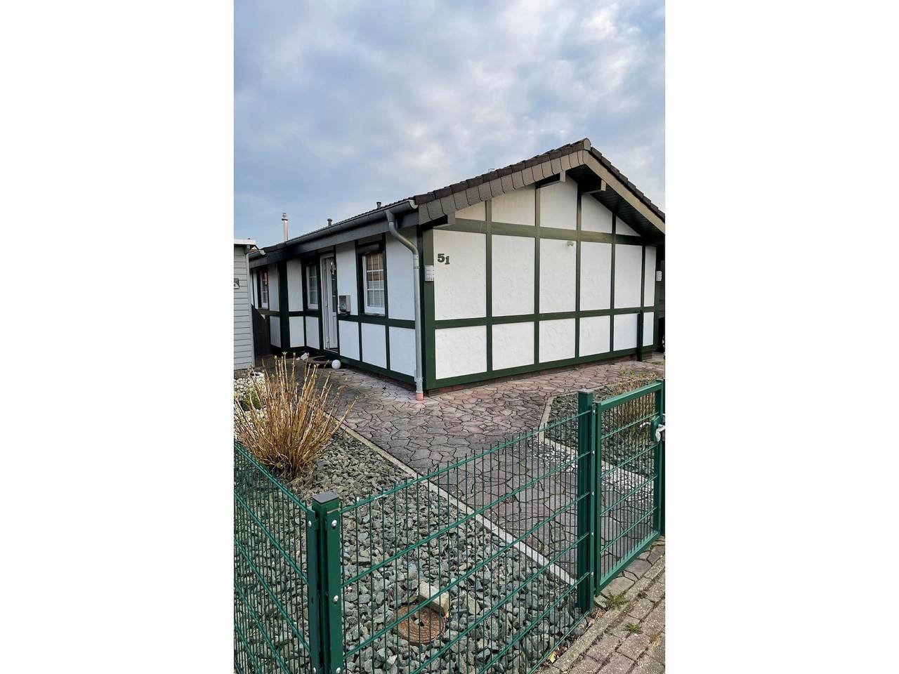 Freistehender Ferienbungalow im Fachwerkstil in Burhave, Butjadingen