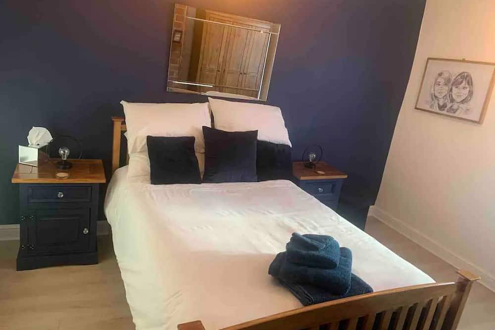 Quaint 1 Bedroom cottage in Pudsey, Leeds in Bradford, West Yorkshire