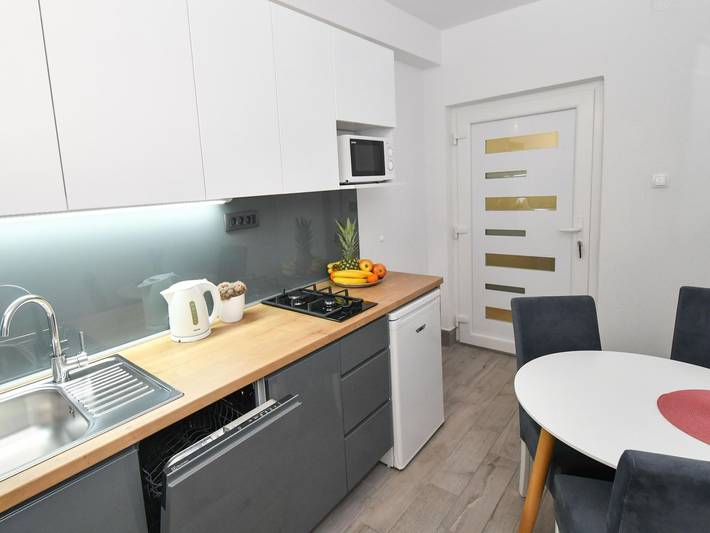 Ganze Wohnung, Apartment mit Terrasse in Gradac, Makarska Riviera