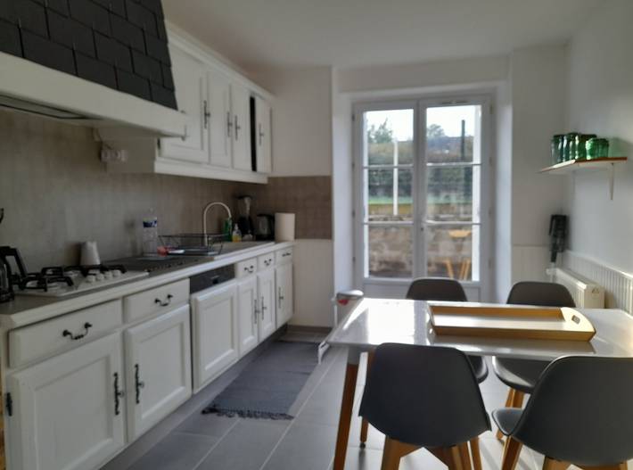 Gîte pour 6 personnes, avec jardin et terrasse à Noyant-de-Touraine