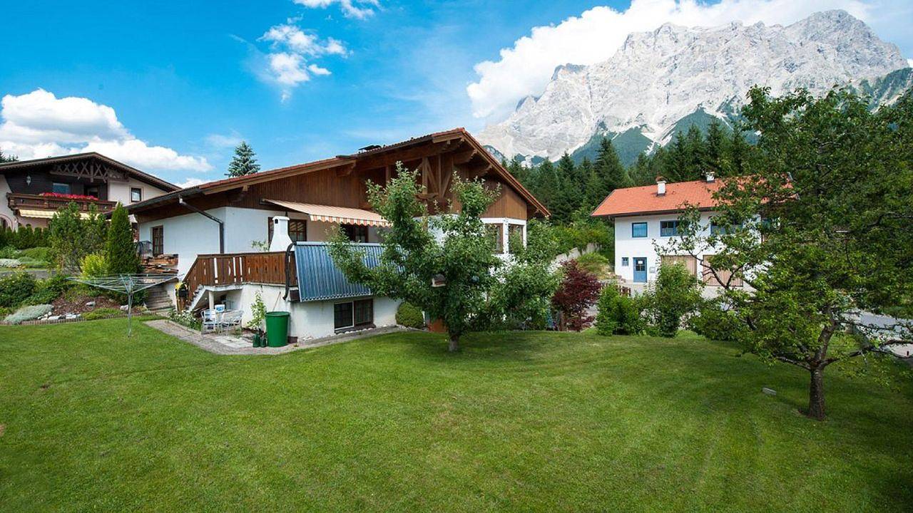 Geheel vakantieappartement, Vakantieappartement voor 4 personen met terras in Ehrwald, Ammergauer Alpen (Oostenrijk)