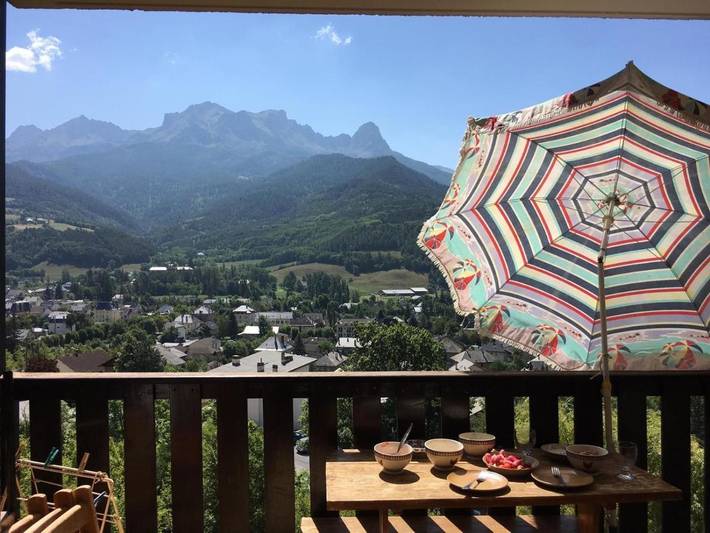 Gîte pour 4 personnes, avec jardin ainsi que balcon et vue à Barcelonnette - 2