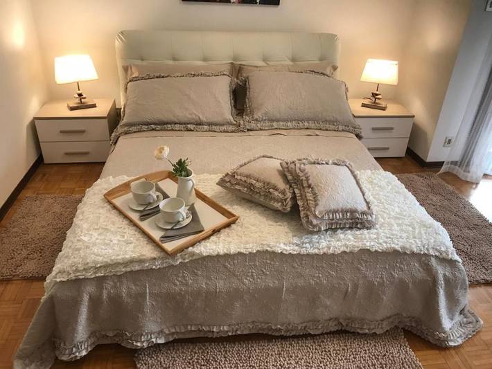 Appartamento vacanze per 4 persone, con Balcone e Terrazza nonché Giardino e Panorama a Montegrotto Terme
