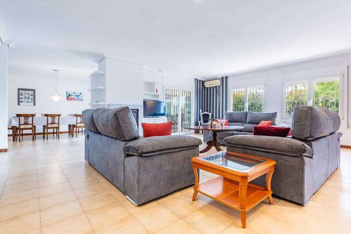 Exklusive Villa Mario mit privatem Pool, Wlan und in Strandnähe in Vinaròs, Costa del Azahar