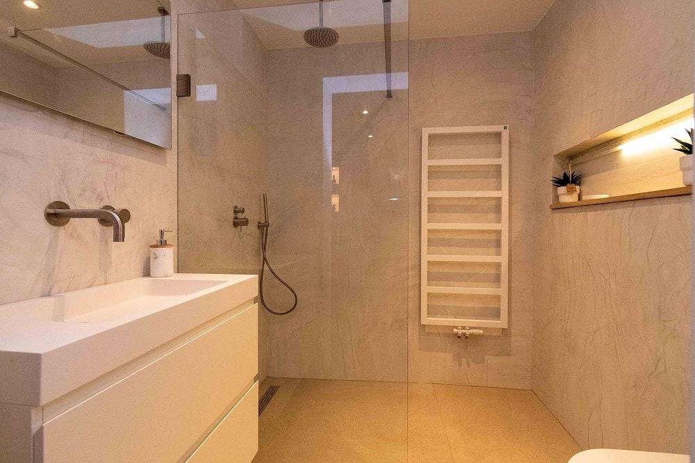 Beach House Rodine | Free Parking & Bikes in Scheveningen, Den Haag