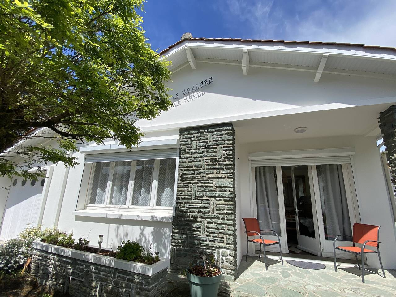 Holiday Villa in a Quiet Residential Area Near Beach, Wifi, Sleeps 6 in La Tranche-sur-Mer, Vendée