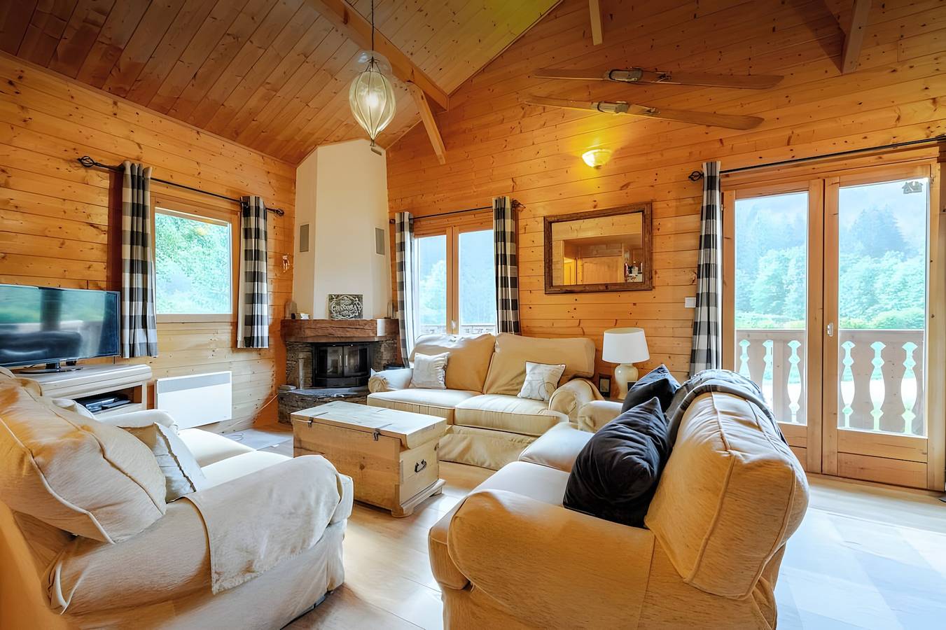Chalet de ski moderne et traditionnel récemment rénové avec Wifi, Wii, ipad, Tv satellite in Chatel, Les Portes du Soleil