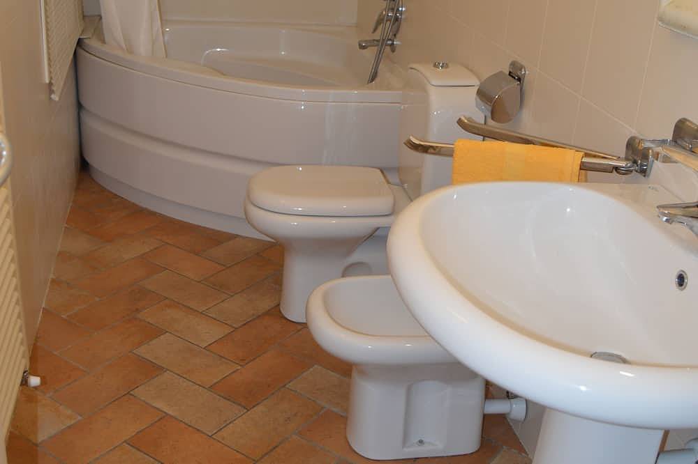 Geheel appartement, Le Tartarughe in Selva (Montemezzo), Montemezzo