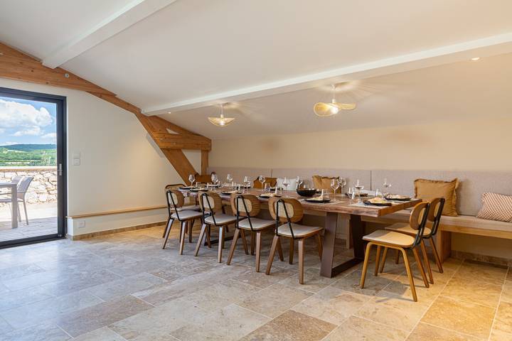 Ferienhaus 'L'échappée Céleste' mit Bergblick, Wlan und Klimaanlage in La Roche-sur-Grane, Die und Umgebung