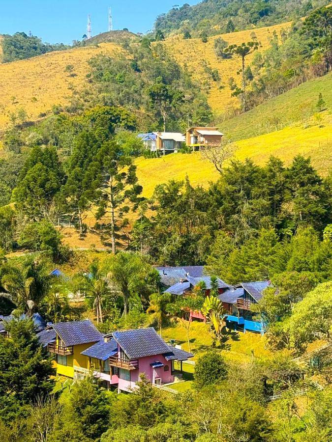 Pousadas para 2 pessoas, com piscina e jardim e ainda sauna and vista em Resende (Brasil)