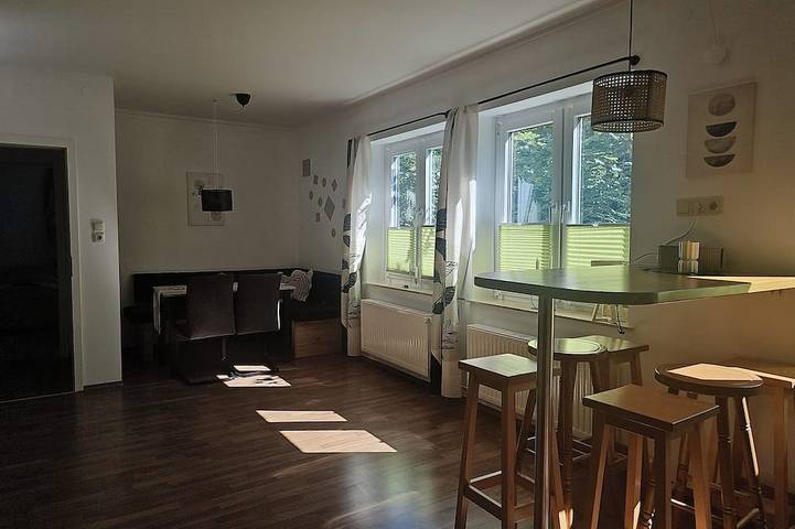 Ferienwohnung für 8 Personen, mit Garten