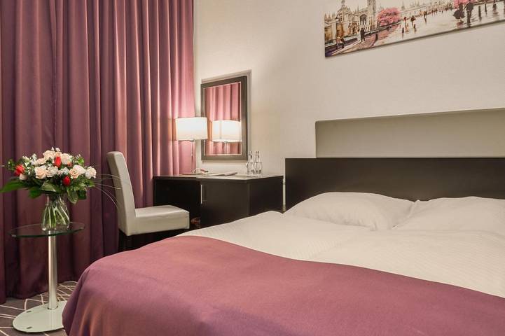 Hotel dla 2 osób, z taras i sauna oraz basen i widok w Legnica