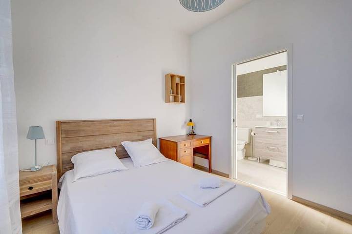 Location de vacances pour 6 personnes, avec jardin à Cenon - 2