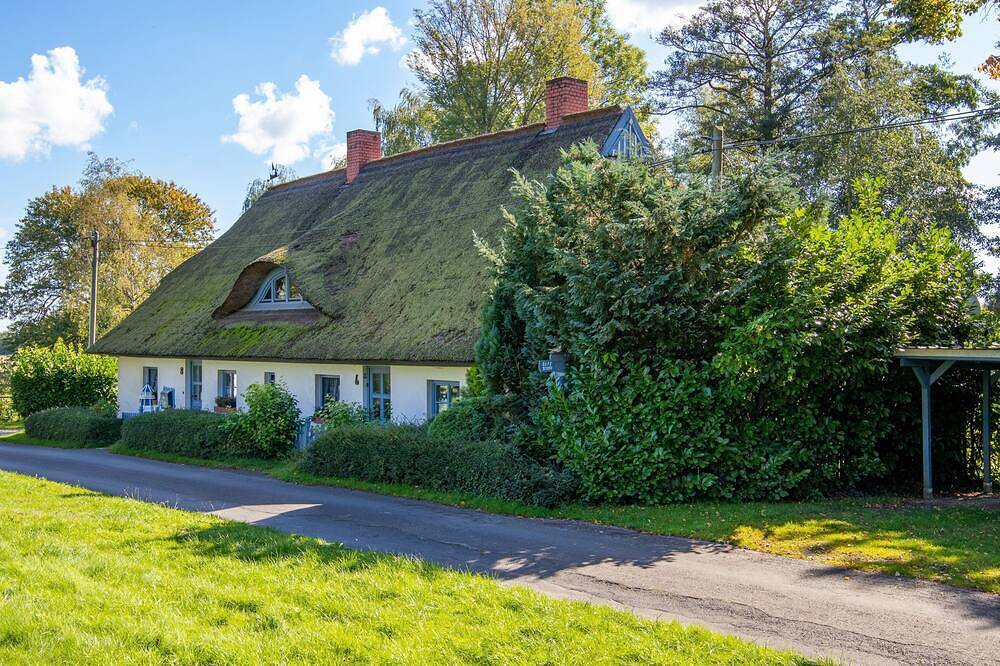 Ganze Wohnung, Lütt Stuuv am Dorfanger - Ferienwohnung in Kenz-Küstrow, Vorpommern