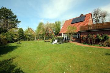Ferienhaus für 6 Personen, mit Sauna und Terrasse sowie Garten, mit Haustier in Wyk auf Föhr (Stadt)