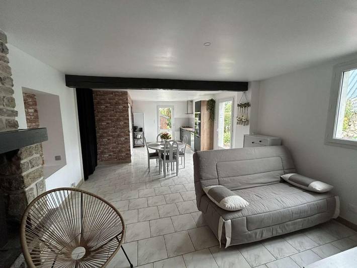 Gîte pour 4 personnes, avec jardin à Houesville