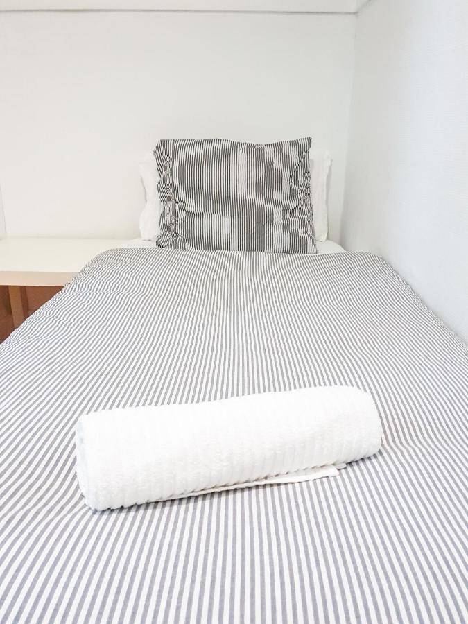 Single Room with Shared Bathroom in Kontxa hondartza - Playa de la Concha (San Sebastian), San Sebastián