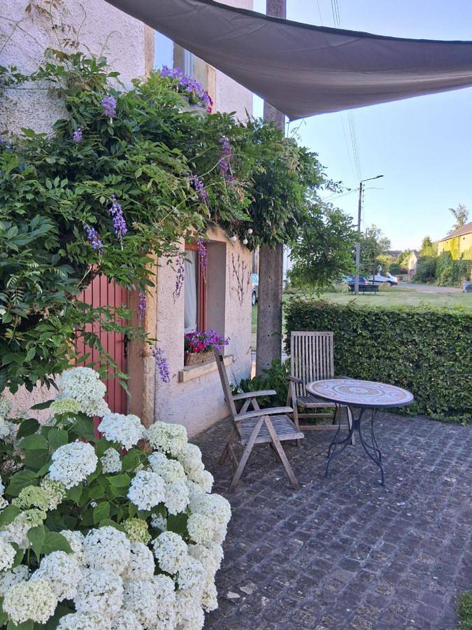 Chambre d’hôte pour 2 personnes, avec Terrasse et Jardin à Florenville - 2
