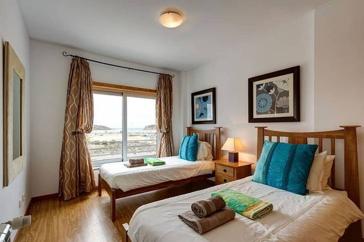 Ganze Wohnung, Lux 3Sz Penthaus Meer-Blick Concierge Spielzim, Strand 4 min zu Fuss in Praia de São Martinho do Porto, São Martinho do Porto