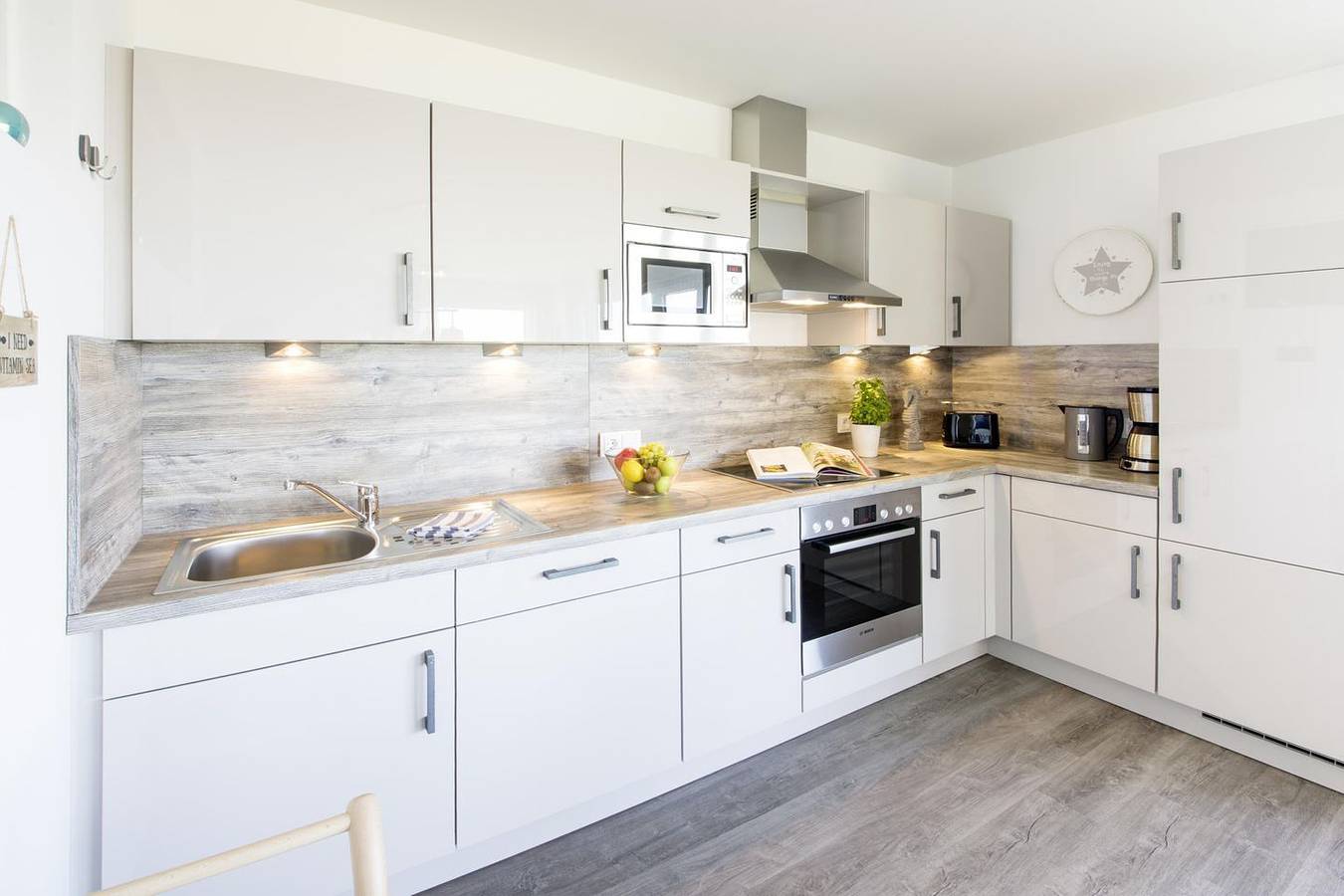 Ganze Wohnung, Ostseeliebe - Eg, 1. Reihe am Wasser, Terrasse, Whirlwanne, Infrarot-Sauna in Olpenitz, Kappeln