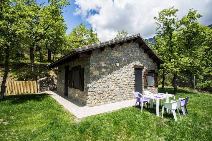 Casa rural para 2 personas, con vistas y jardín en Pirineo Aragonés - 2