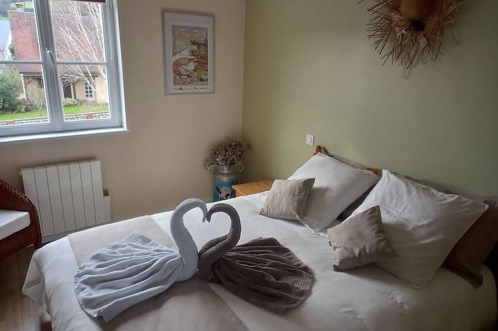 Location de vacances pour 4 personnes, avec jardin et terrasse à La Rivière-Saint-Sauveur - 4